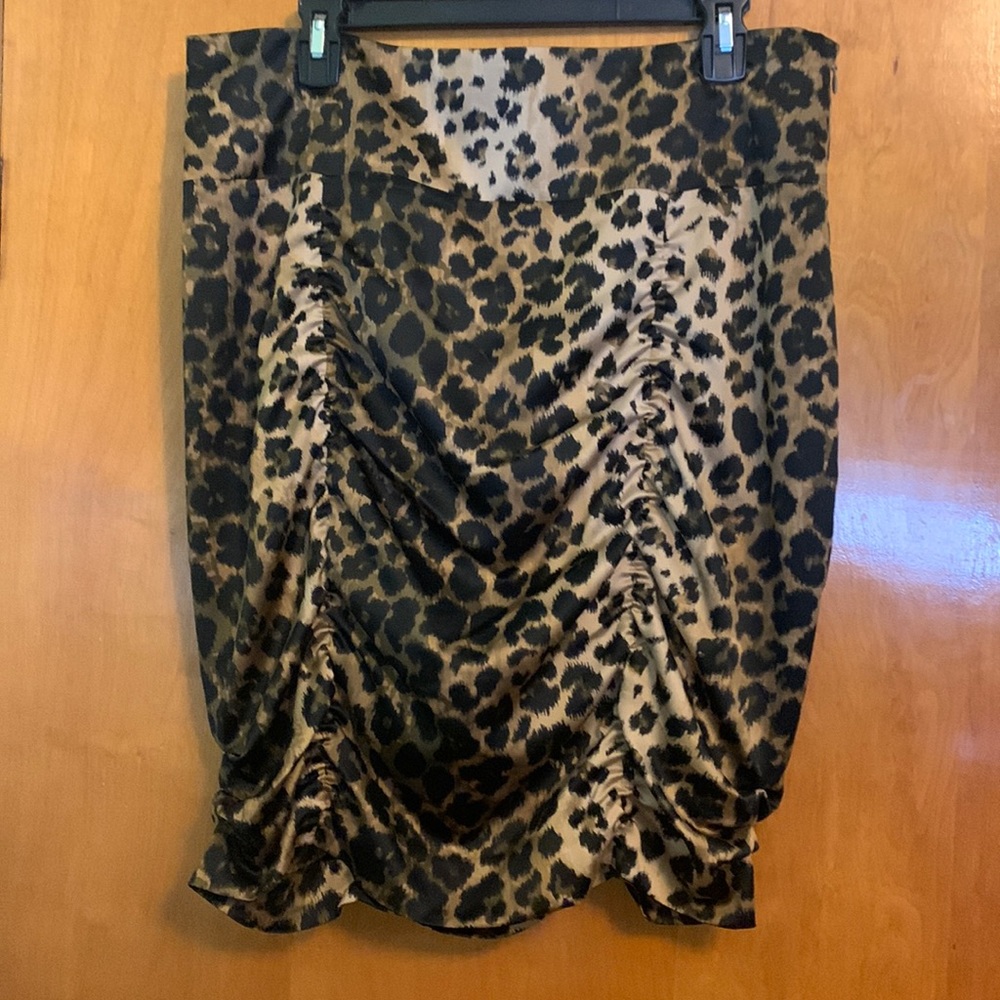 Body by Victoria pinup ruched mini skirt Leopard